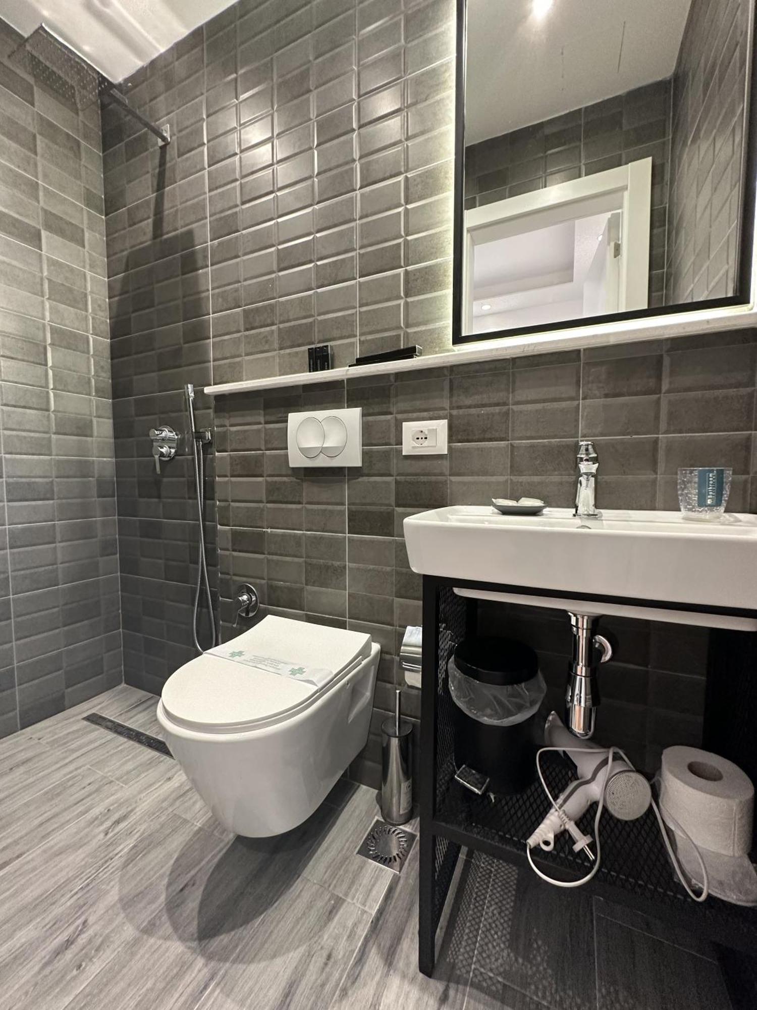 Peaky Hotel Durrës Zewnętrze zdjęcie